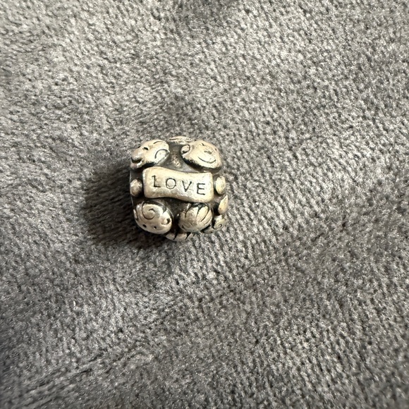Pandora silver family/love charm. - Picture 2 of 3